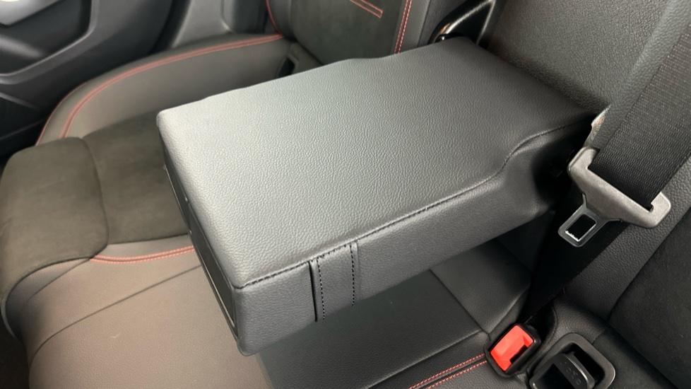 Rear Armrest/ Cup Holder