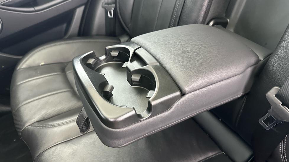 Rear Armrest/ Cup Holder