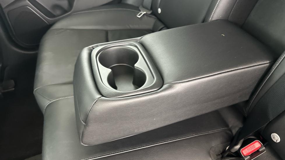 Rear Armrest/ Cup Holder