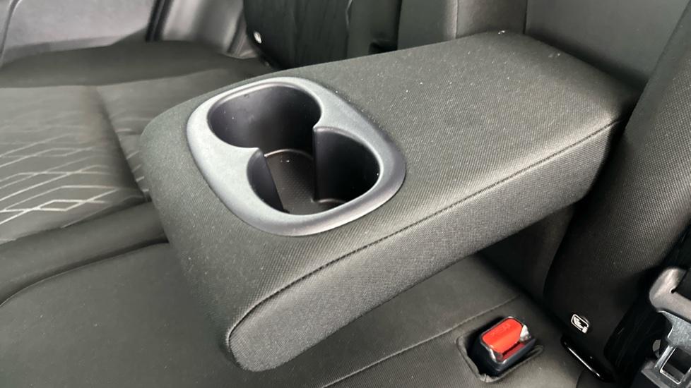 Rear Armrest/ Cup Holder