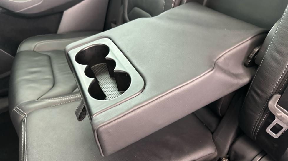 Rear Armrest/ Cup Holder