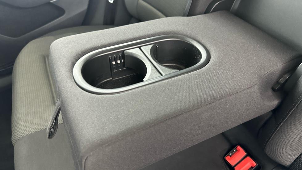 Rear Armrest/ Cup Holder