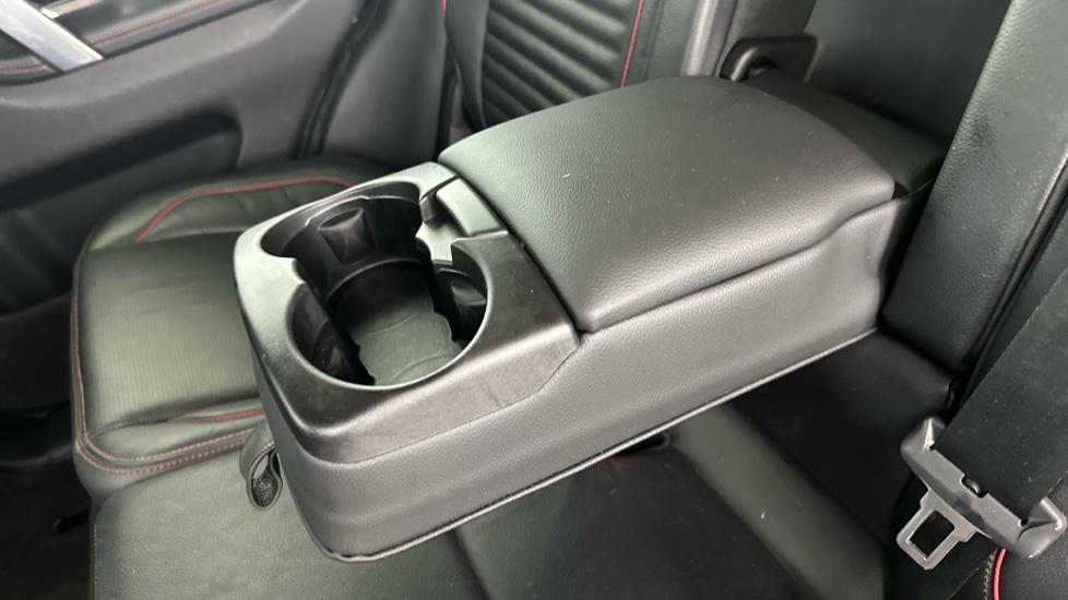 Rear Armrest/ Cup Holder