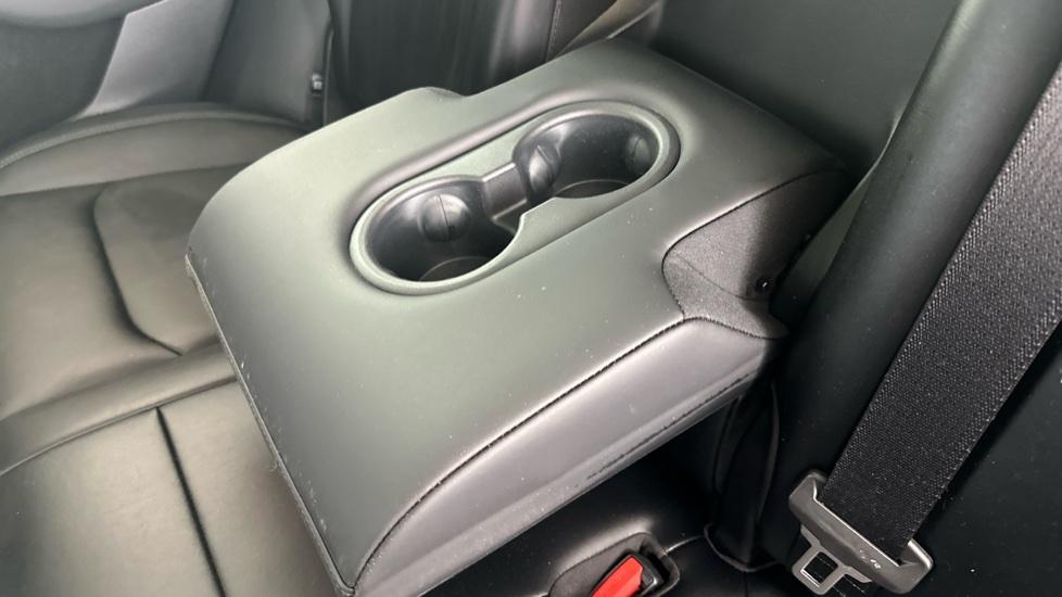 Rear Armrest/ Cup Holder