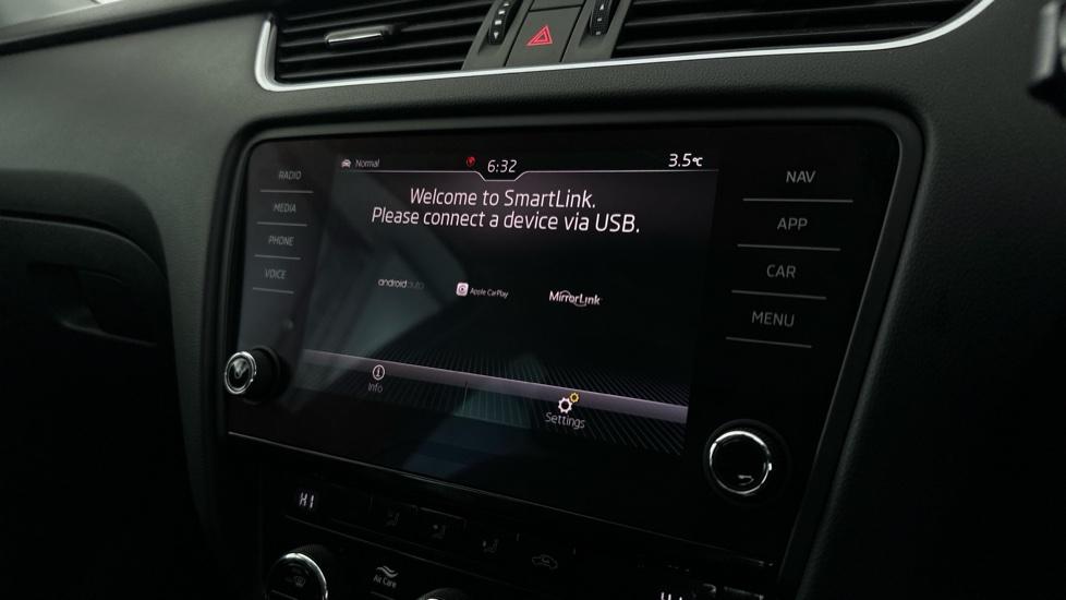 Apple Carplay / Android Auto