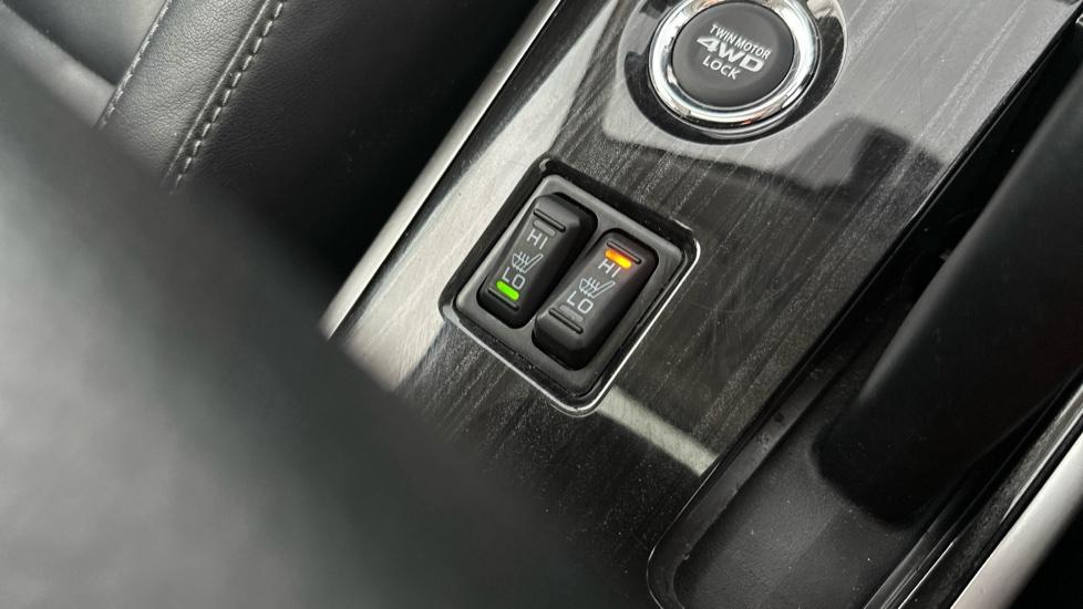 Heated / Cooling Seats