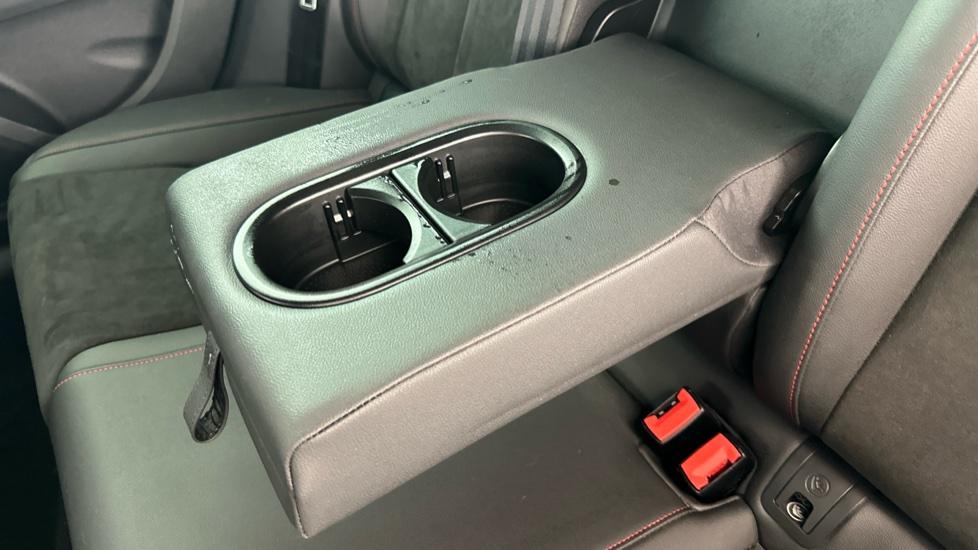 Rear Armrest/ Cup Holder