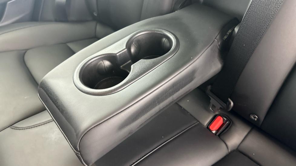 Rear Armrest/ Cup Holder