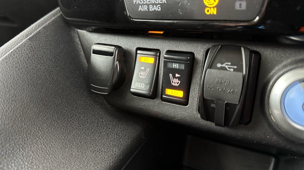 Heated / Cooling Seats 