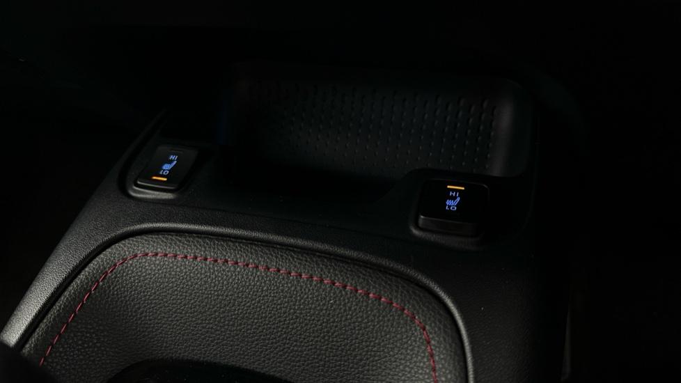 Heated / Cooling Seats 