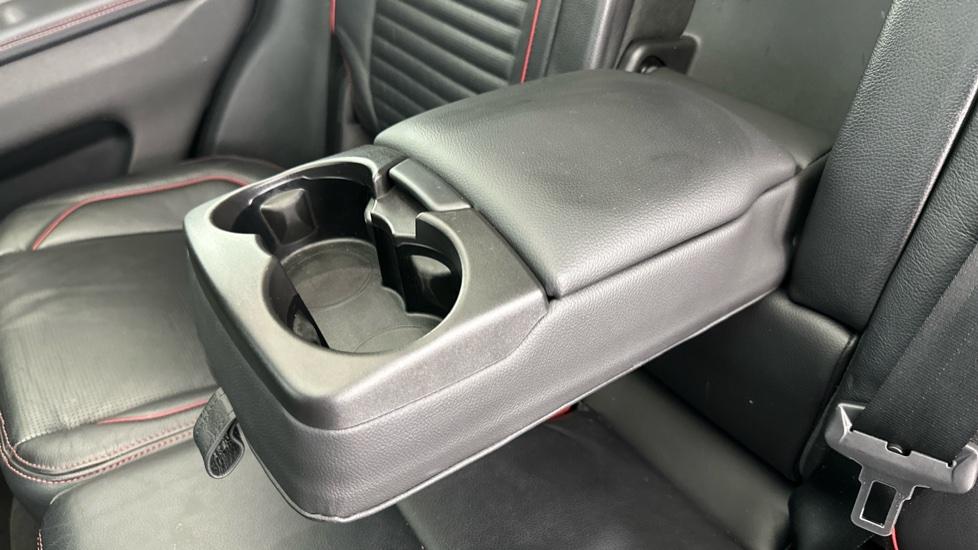 Rear Armrest/ Cup Holder