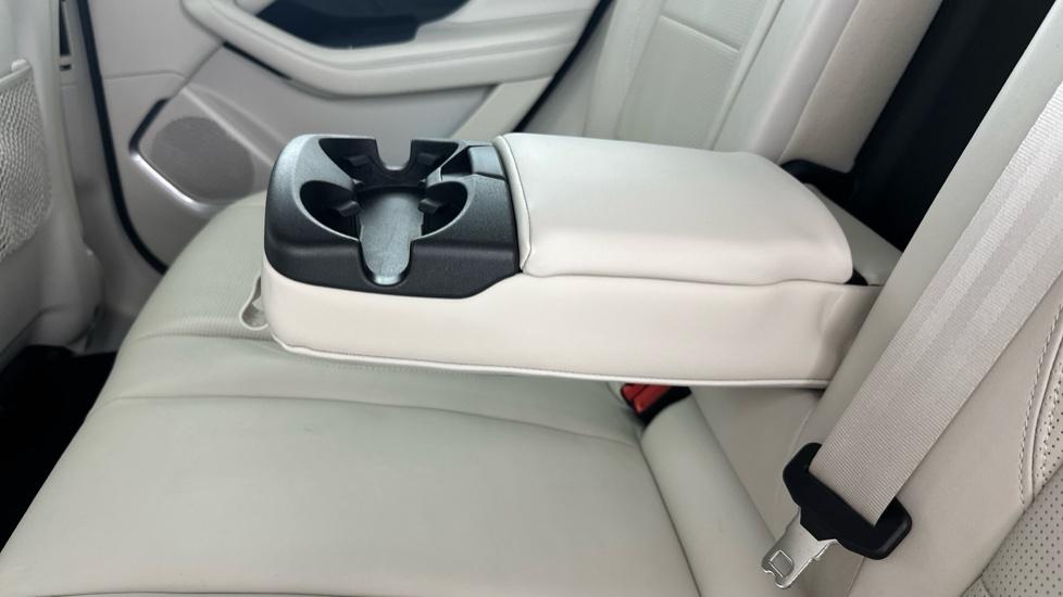 Rear Armrest/ Cup Holder