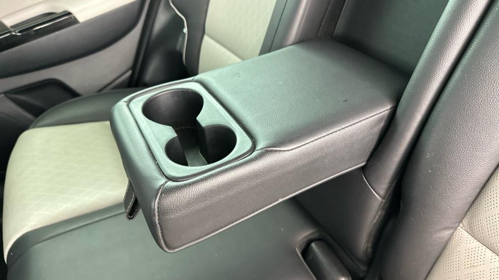 Rear Armrest/ Cup Holder