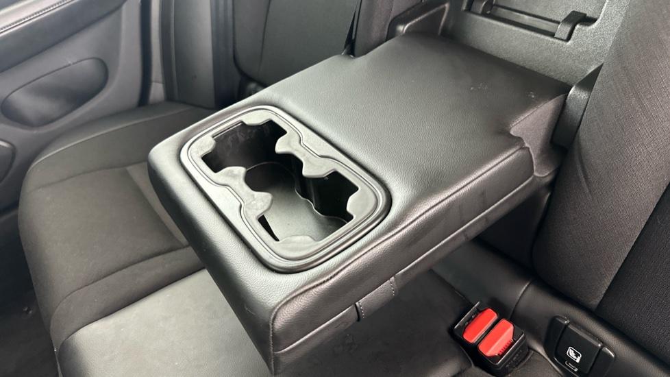 Rear Armrest/ Cup Holder