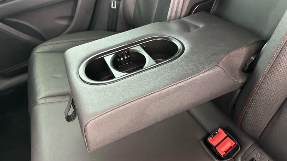 Rear Armrest/ Cup Holder