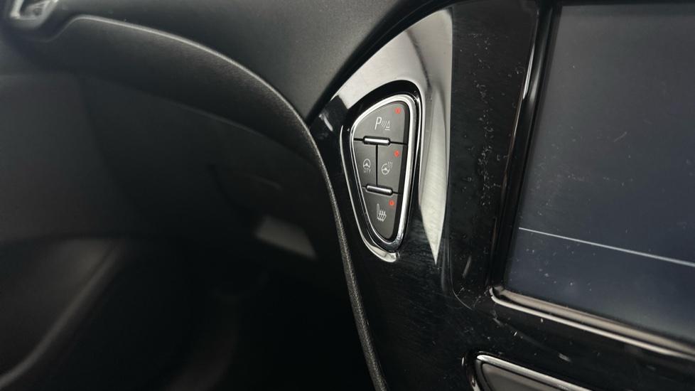 Heated Seats / Steering Wheel