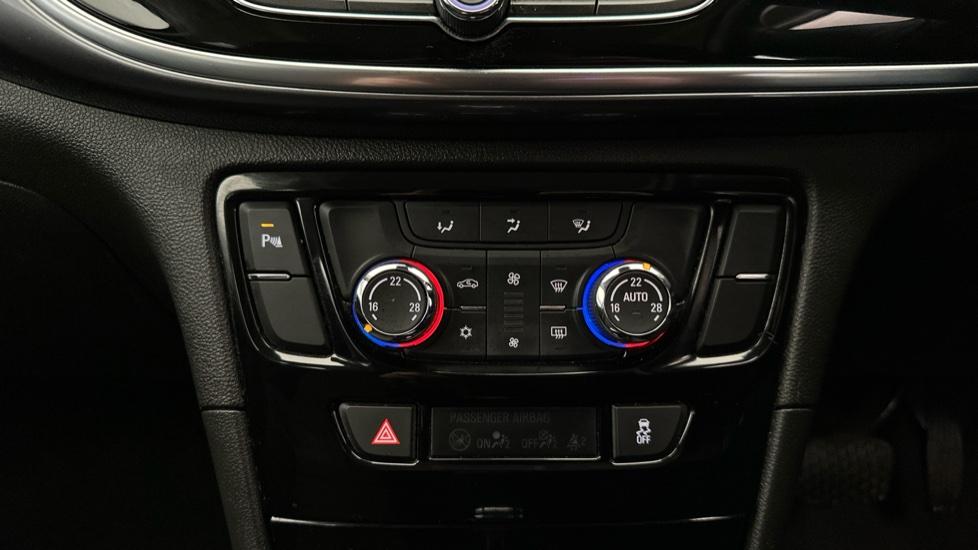 Air Conditioning /Dual Climate Control 