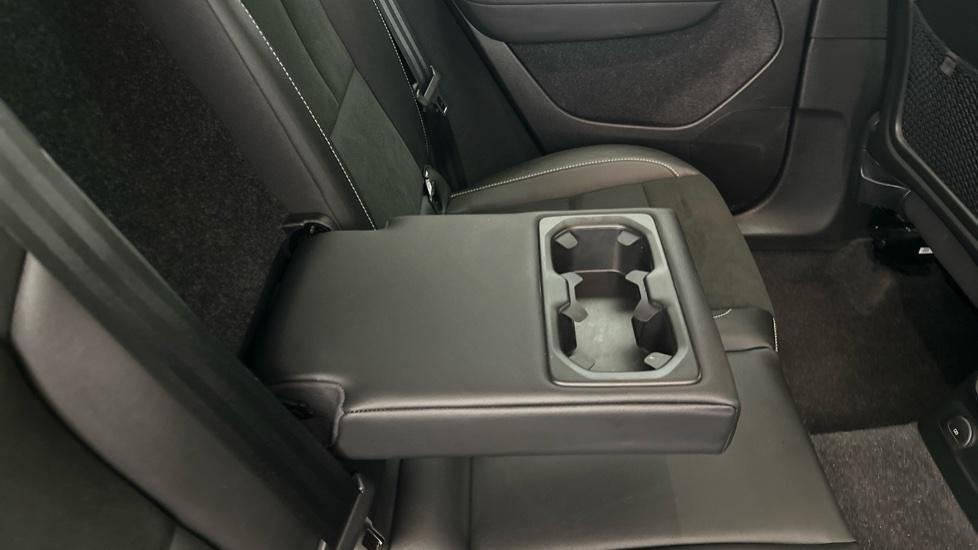 Rear Armrest/ Cup Holder