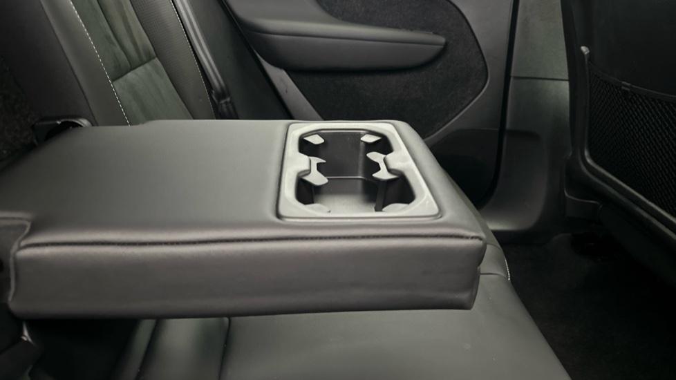 Rear Armrest/ Cup Holder