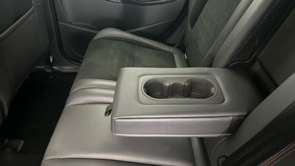 Rear Armrest/ Cup Holder