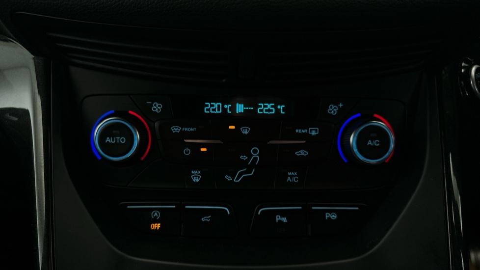 Air Conditioning :Dual Climate Control /Auto Stop/Start/Park Assist  