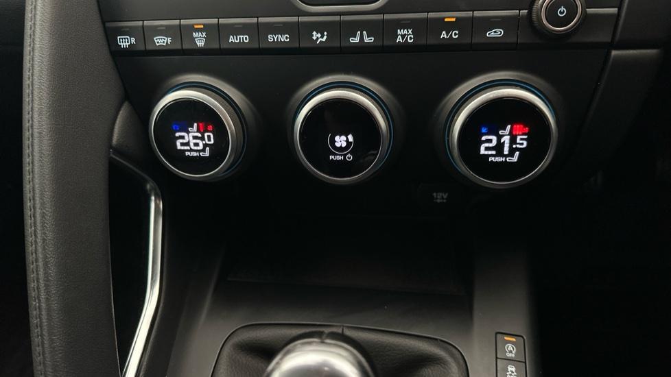 Air Conditioning /Dual Climate Control /Auto Stop/Start 