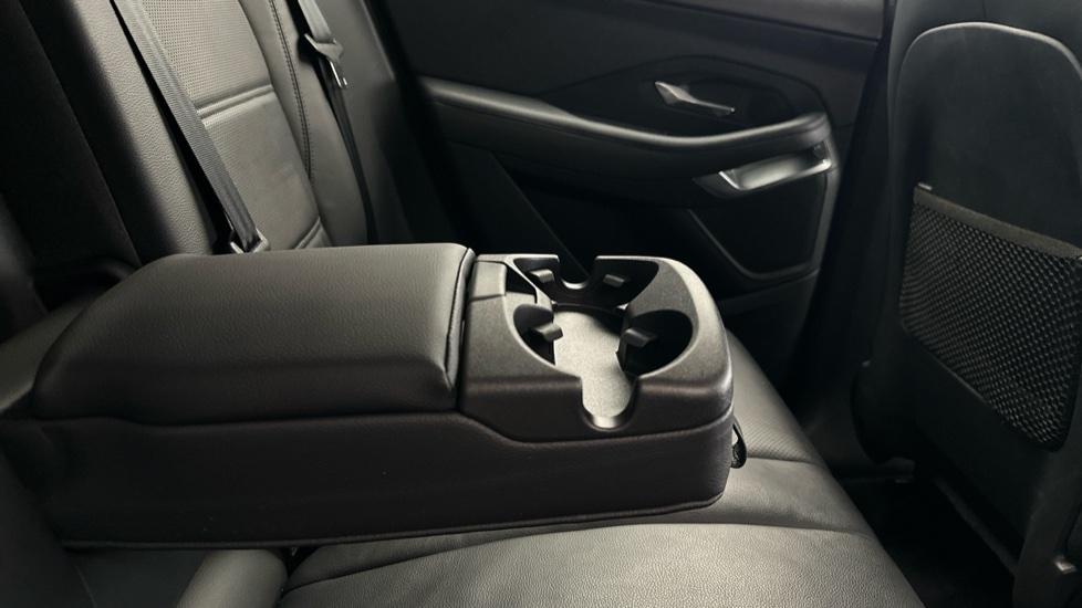 Rear Armrest/ Cup Holder