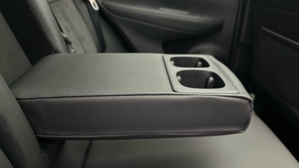 Rear Armrest/ Cup Holder