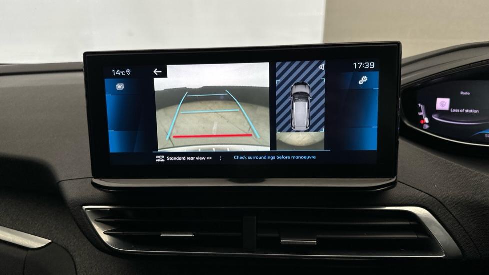 Rear View Camera/Park Pilot 