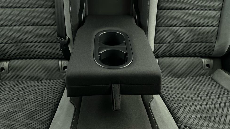 Rear Armrest/ Cup Holder