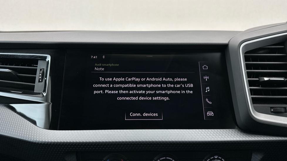 Apple Car Play & Android Auto