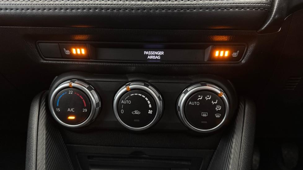 Air Conditioning  / Heated Seats 