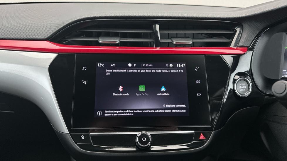 Bluetooth / Apple CarPlay / Android Auto 