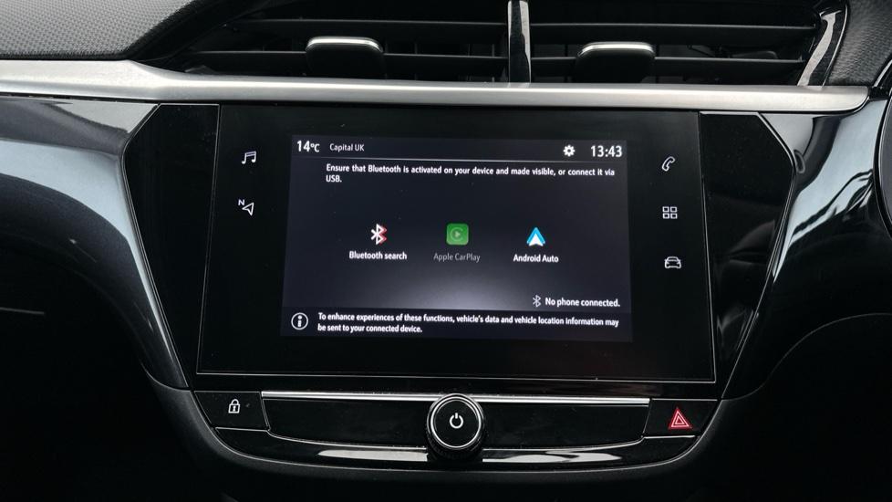 Bluetooth / Apple CarPlay / Android Auto 