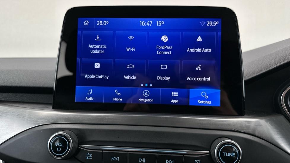 Apple Car Play & Android Auto