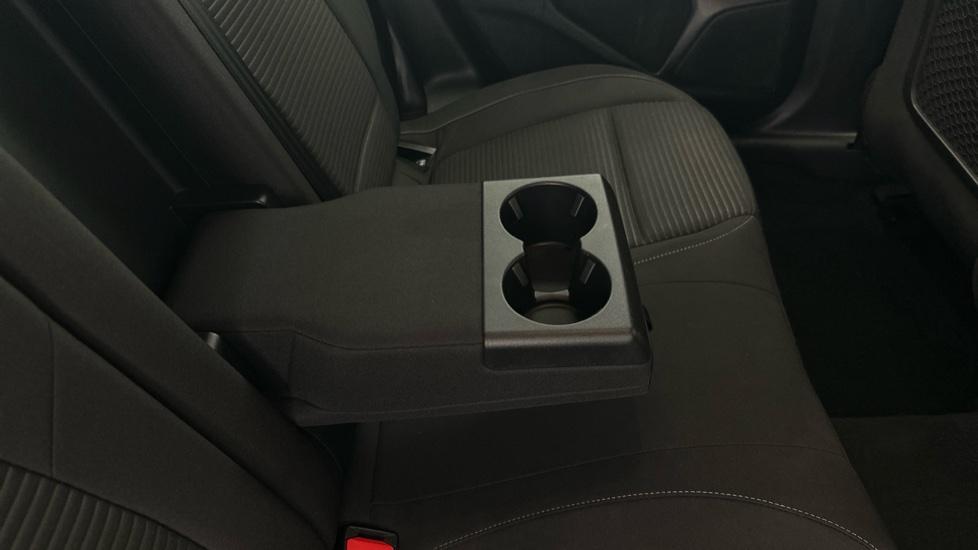 Rear Armrest/ Cup Holder