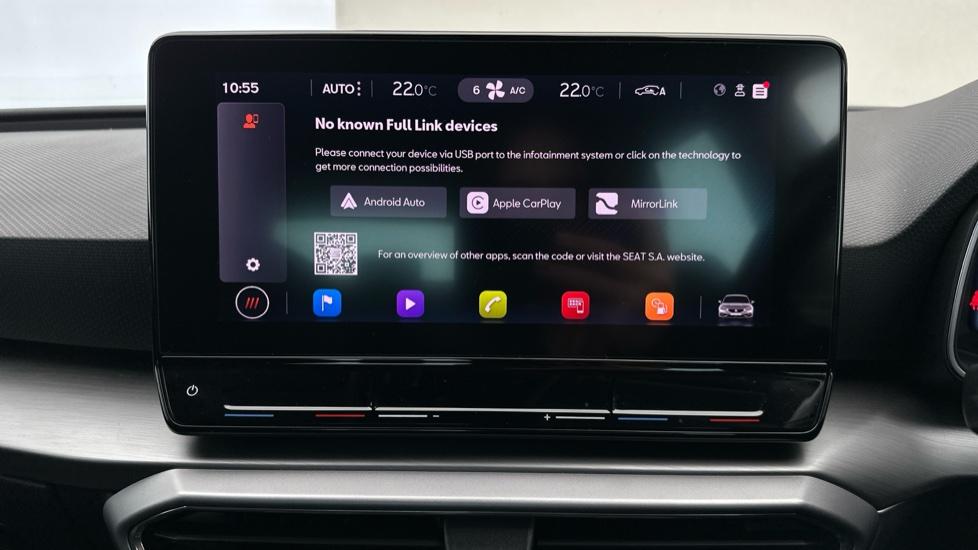 Apple Car Play & Android Auto