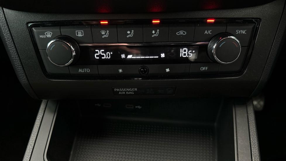 Air Conditioning /Dual Climate Control 