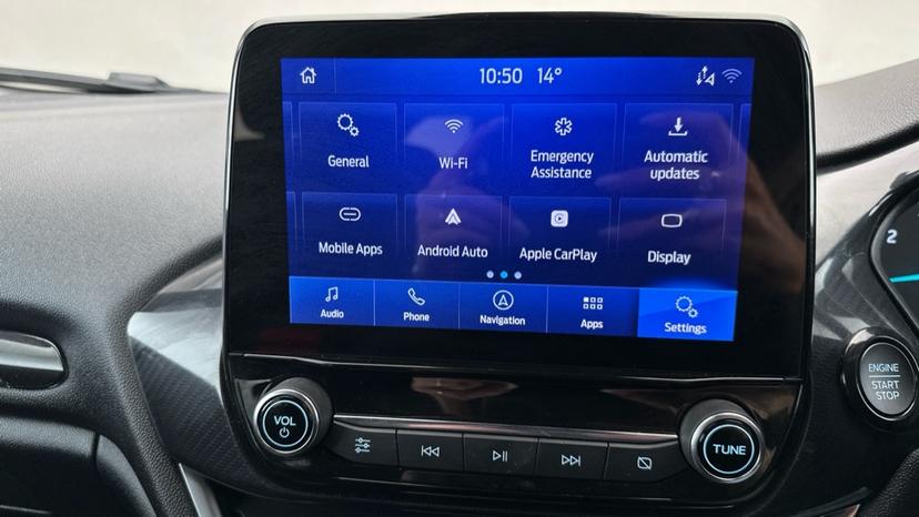 Apple Car Play & Android Auto