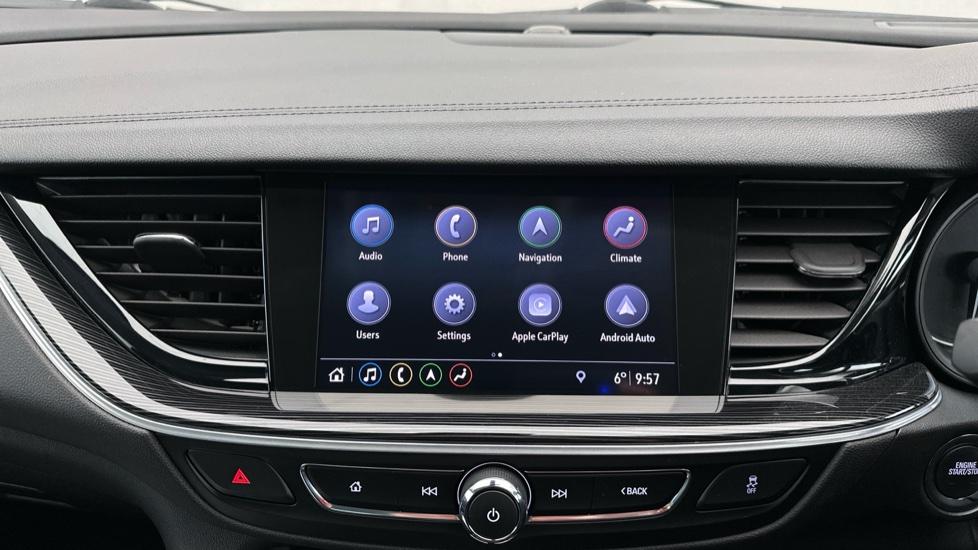 Apple Car Play & Android Auto