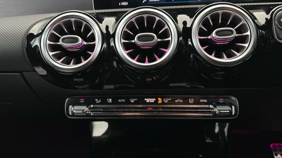 Air Conditioning / Dual Climate Control 