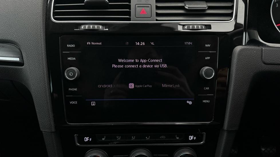 Apple Car Play & Android Auto