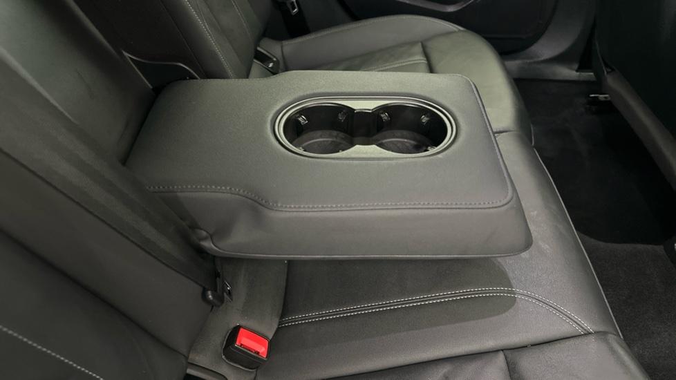 Rear Armrest/ Cup Holder