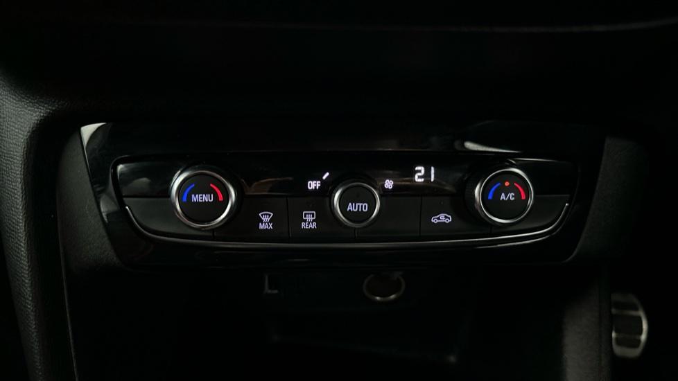 Air Conditioning  /Dual Climate Control 