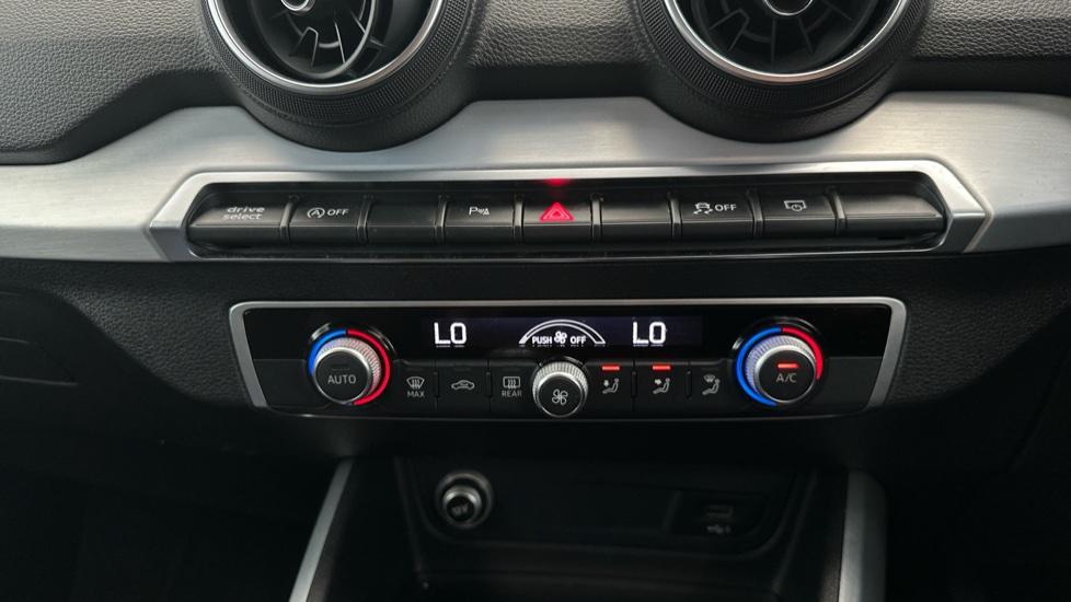 Air Conditioning /Dual Climate Control /Auto Stop/Start 