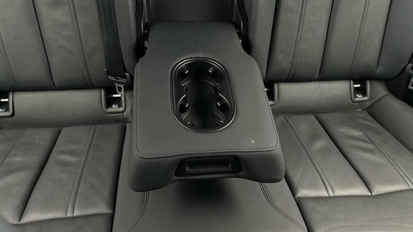 Rear Armrest/ Cup Holder