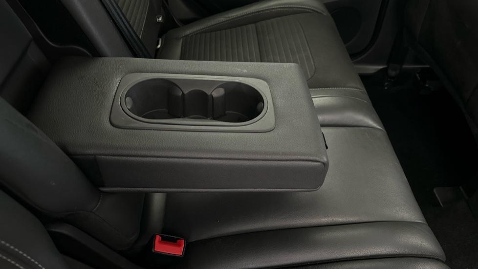 Rear Armrest/ Cup Holder