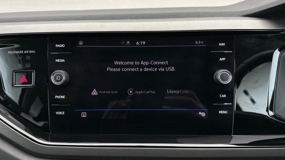 Apple Car Play & Android Auto