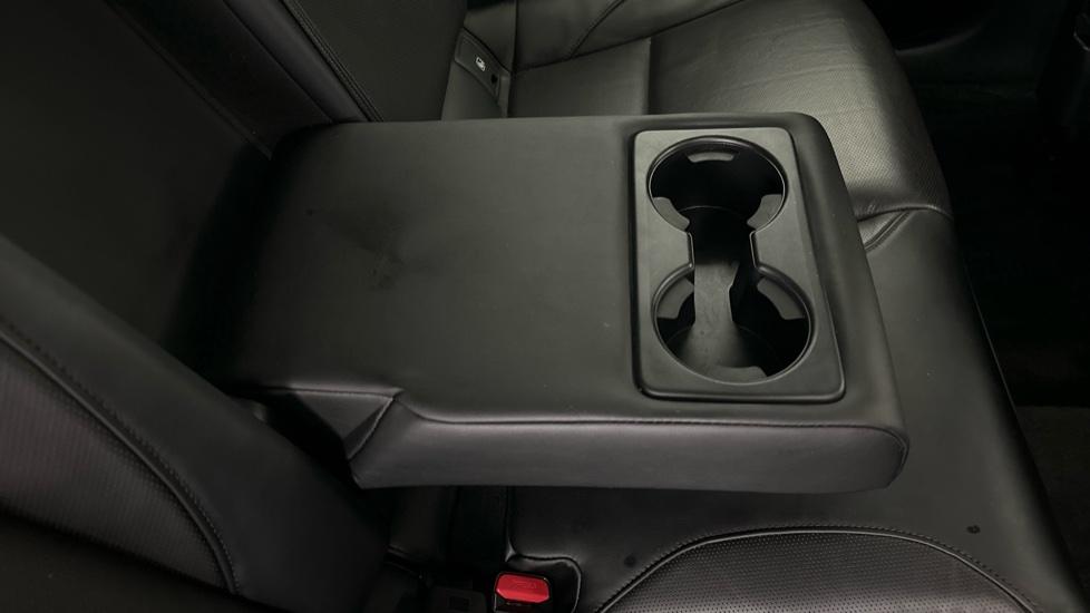 Rear Armrest/ Cup Holder