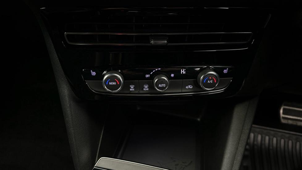 Air Conditioning /Dual Climate Control /Heated Seats 